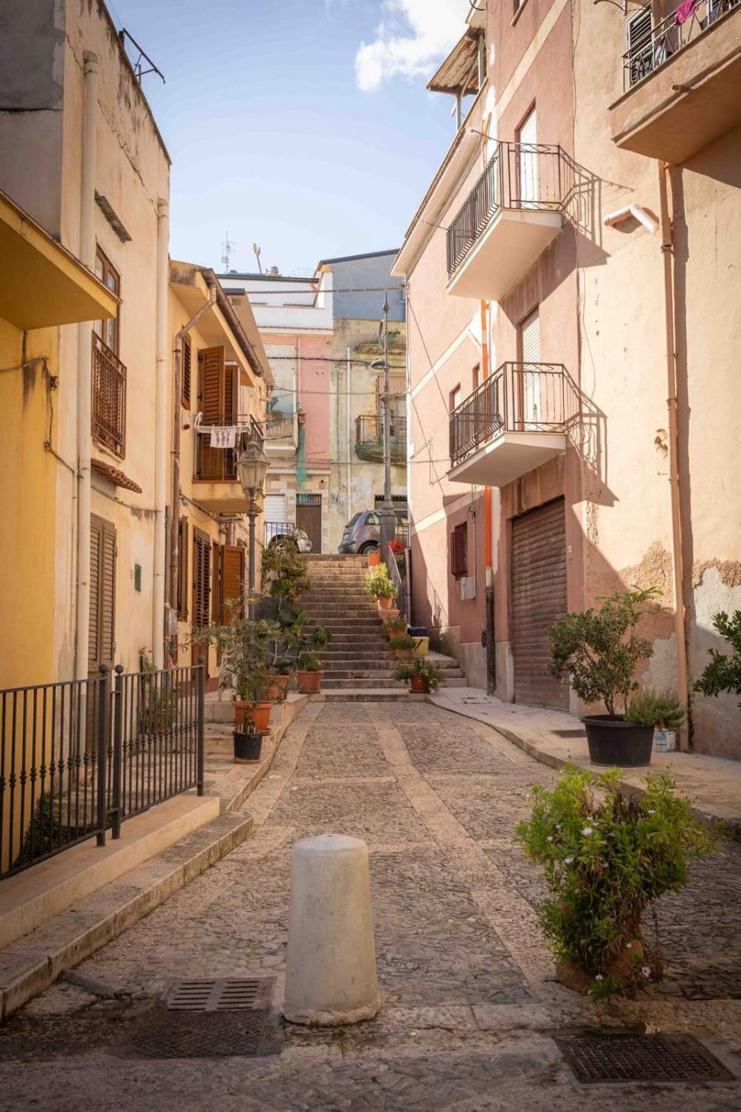 Sunshine * Trappeto (Sicily)